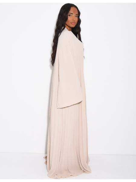 Long, loose-fitting pleated dress