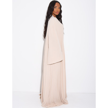 Long, loose-fitting pleated dress