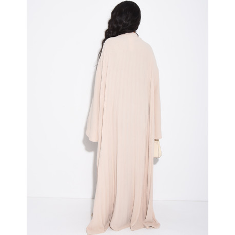 Long, loose-fitting pleated dress