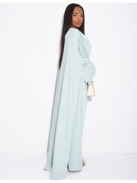 Ensemble en satin pantalon et top froncé avec cape
