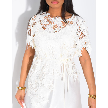 Ensemble robe en satin à fines bretelles et top en dentelle