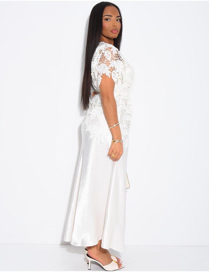 Ensemble robe en satin à fines bretelles et top en dentelle