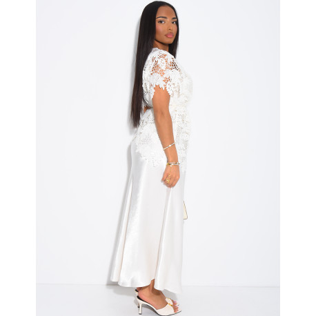 Ensemble robe en satin à fines bretelles et top en dentelle