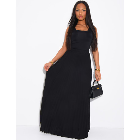 Very long pleated skirt