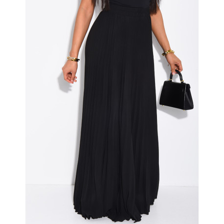 Very long pleated skirt