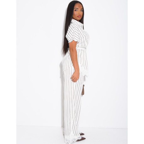 Ensemble en satin rayé pantalon et chemise manches courtes à bordures dentelle