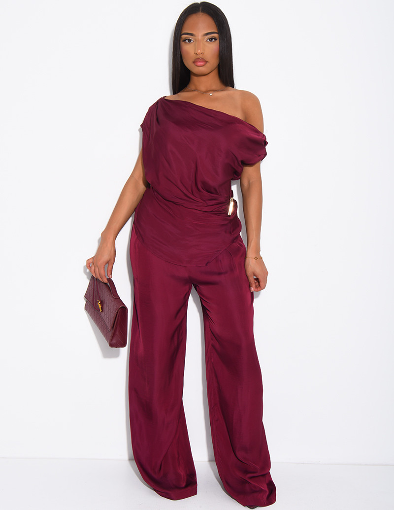 Set aus fließendem Satin...