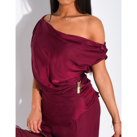 Set aus fließendem Satin mit goldenem Broschen-Top und gerader Hose