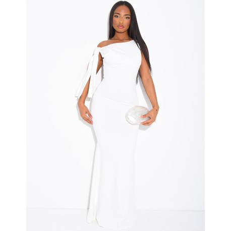 Robe longue moulante à nouer à l'épaule