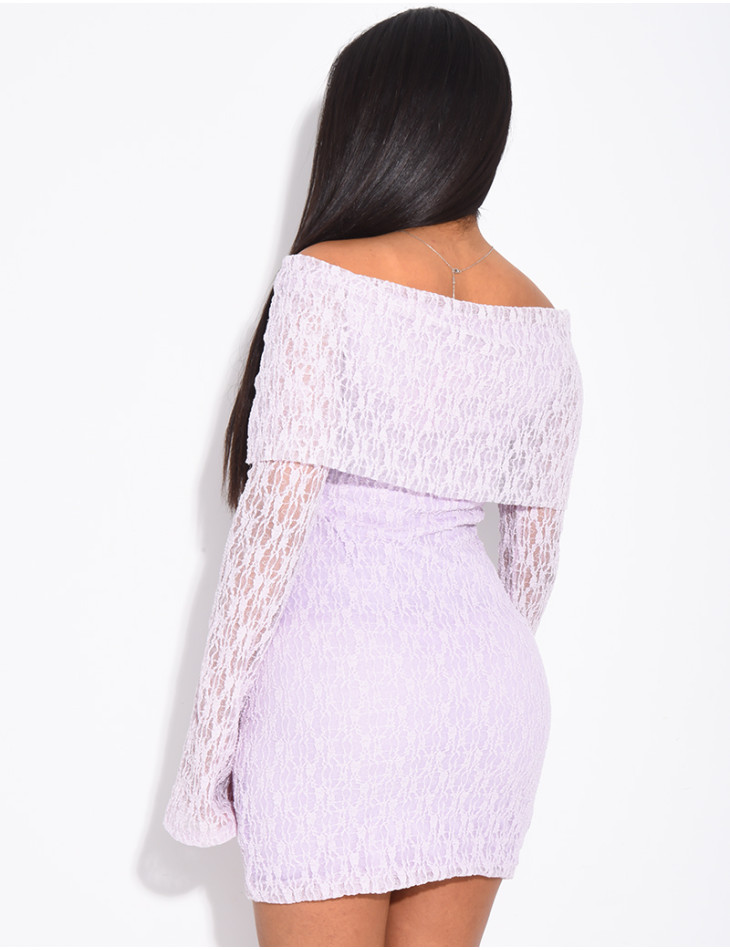 Robe courte col bateau en dentelle