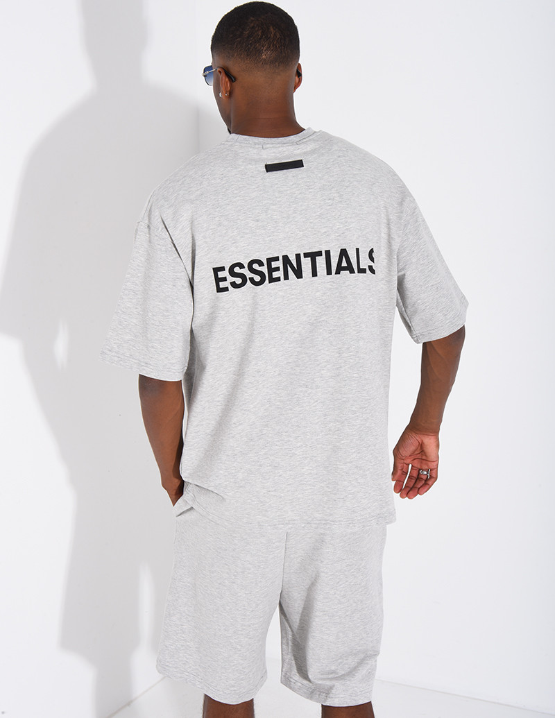 Set aus T-Shirt und Shorts