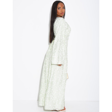Robe longue doublée à motifs fleurs brodées