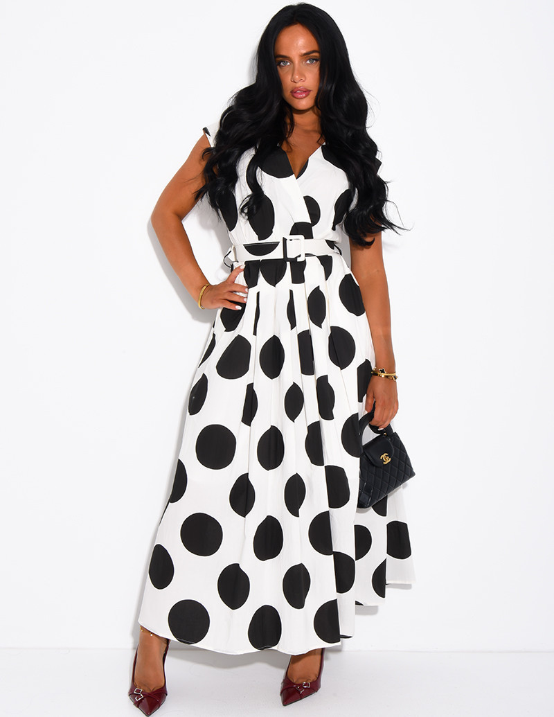 Sleeveless polka-dot dress...