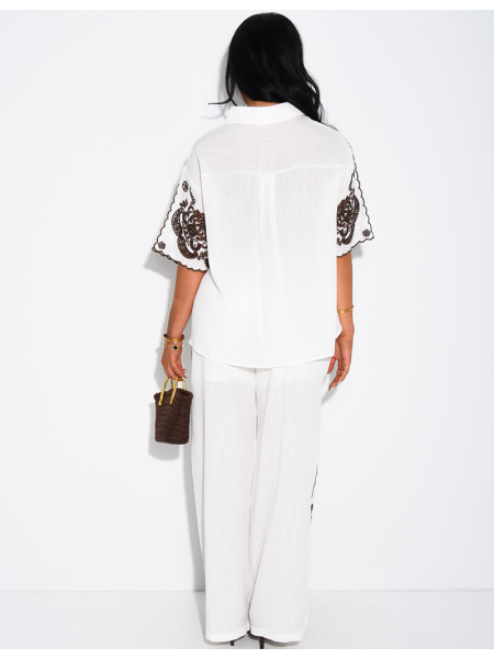 Cotton and linen set with embroidered pants and shirt