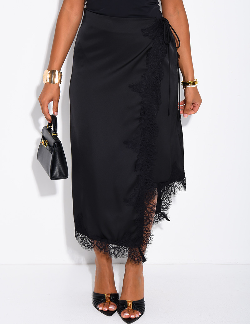 Midi skirt in satin with...