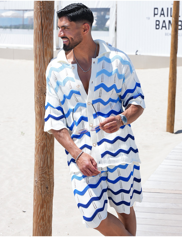 Ensemble ajouré à motifs vagues short et chemise à boutons perles