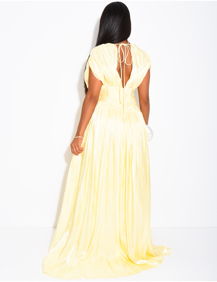 Robe longue dos nu en satin irisée à fente