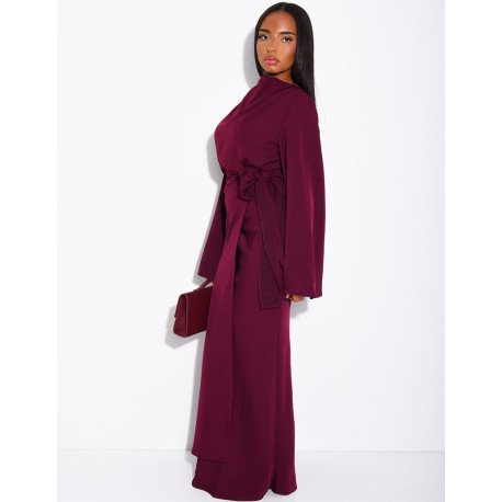 Langes Kleid aus Premium-Satin zum Binden in der Taille.