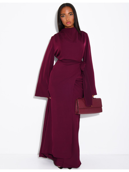 Langes Kleid aus Premium-Satin zum Binden in der Taille.