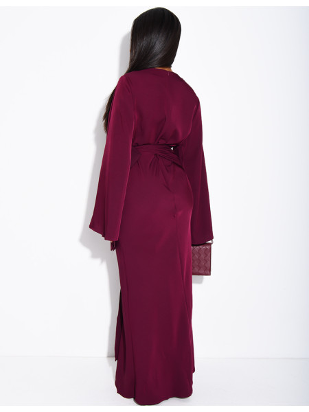 Langes Kleid aus Premium-Satin zum Binden in der Taille.