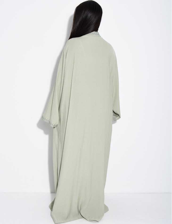 Abaya in Leinenoptik mit Knöpfen im asiatischen Stil am Kragen