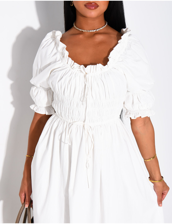 Long dress with short sleeves and a gathered bodice