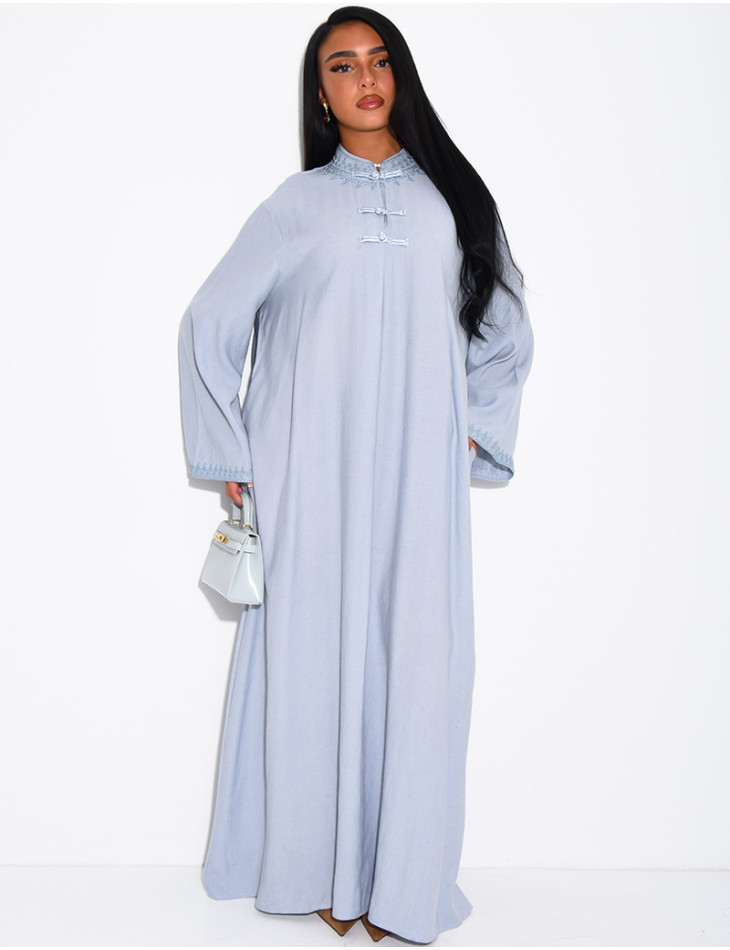 Linen-effect abaya with Asian-style buttons at the collar