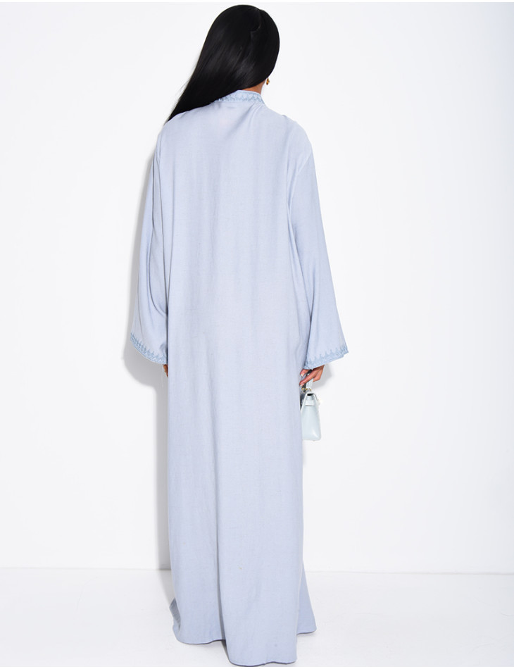 Linen-effect abaya with Asian-style buttons at the collar