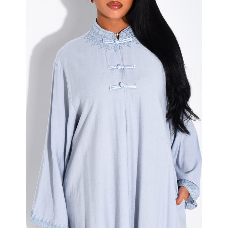 Linen-effect abaya with Asian-style buttons at the collar