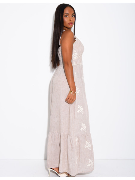 Robe longue en coton brodé