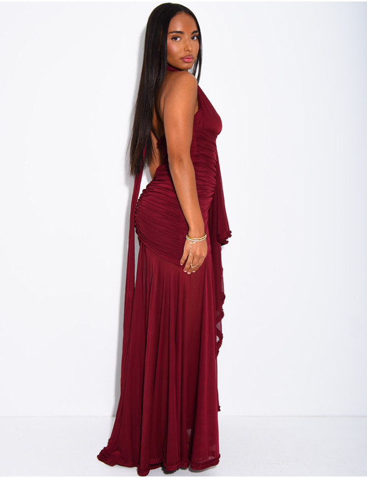 Langes, gerafftes, rückenfreies Kleid mit Rüschen