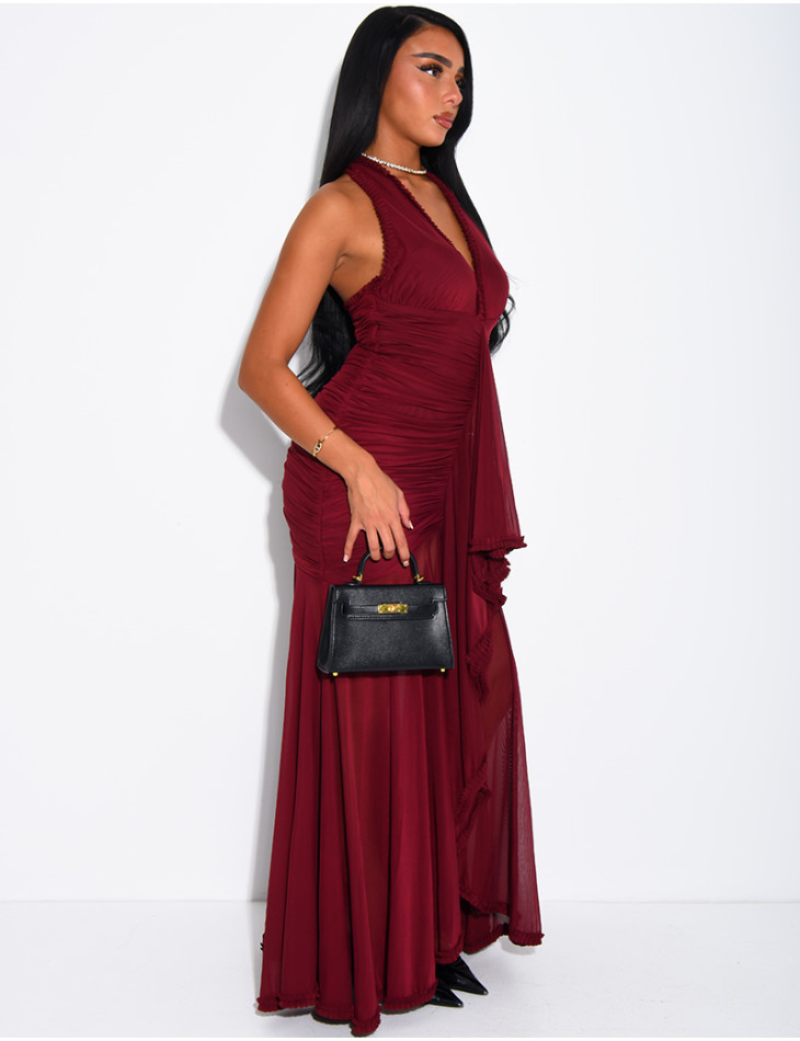 Langes, gerafftes, rückenfreies Kleid mit Rüschen