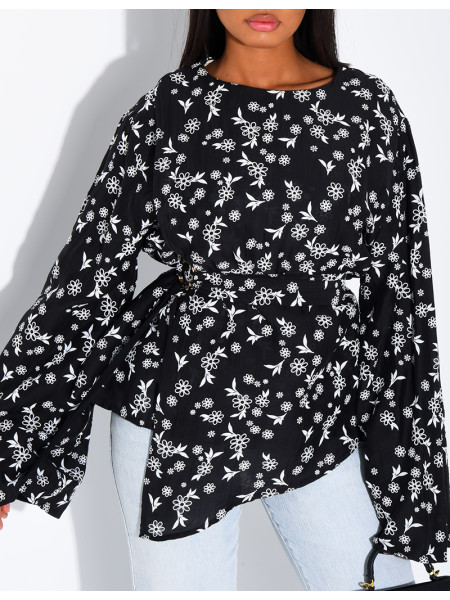 Floral openwork top with matching belt