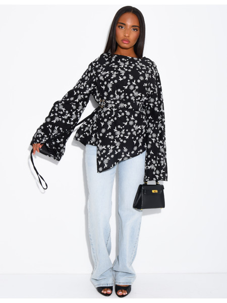 Floral openwork top with matching belt