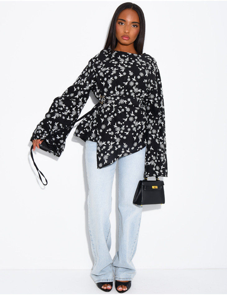 Floral openwork top with matching belt
