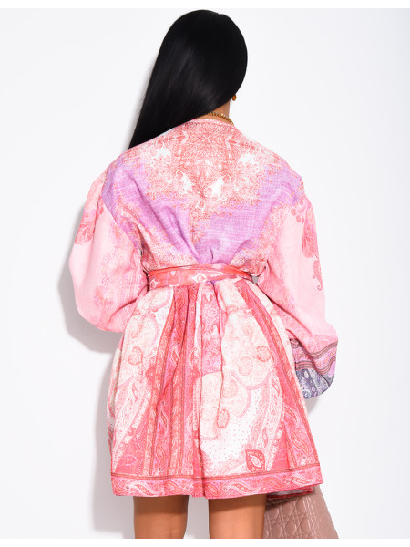 Robe courte imprimée avec ceinture assortie