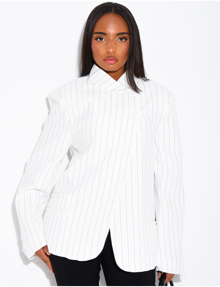 Hochwertiger Zweireiher-Blazer mit Streifenmuster