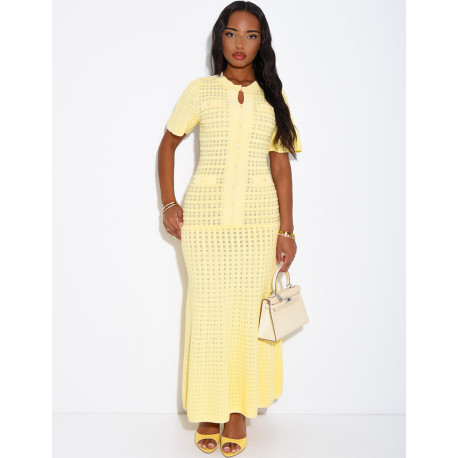 Robe longue texturée et évasée à boutons