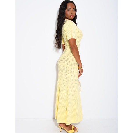 Robe longue texturée et évasée à boutons