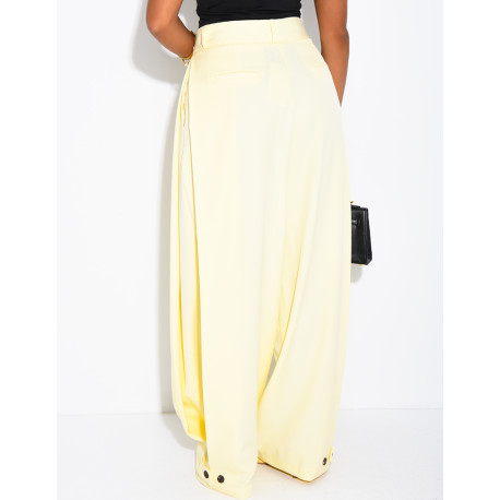 Pantalon de tailleur bouffant à boutons aux chevilles