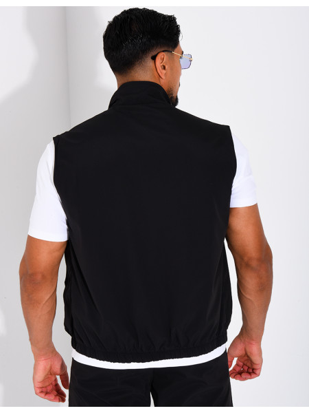 Reversible sleeveless jacket