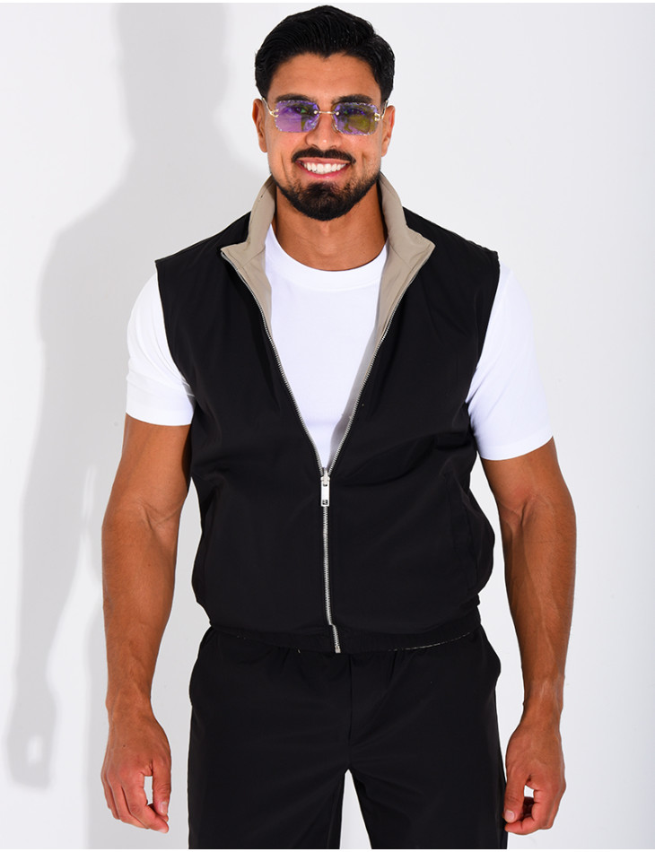 Reversible sleeveless jacket