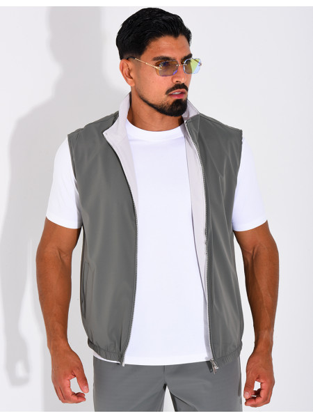 Reversible sleeveless jacket