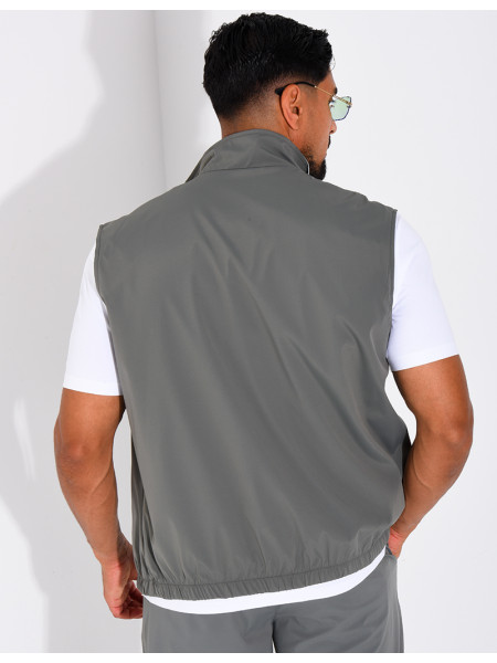 Reversible sleeveless jacket