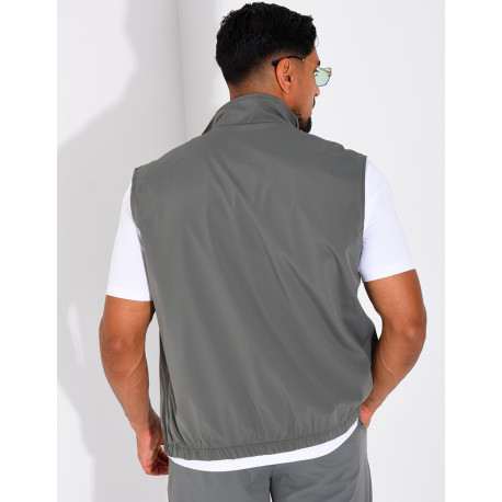 Reversible sleeveless jacket