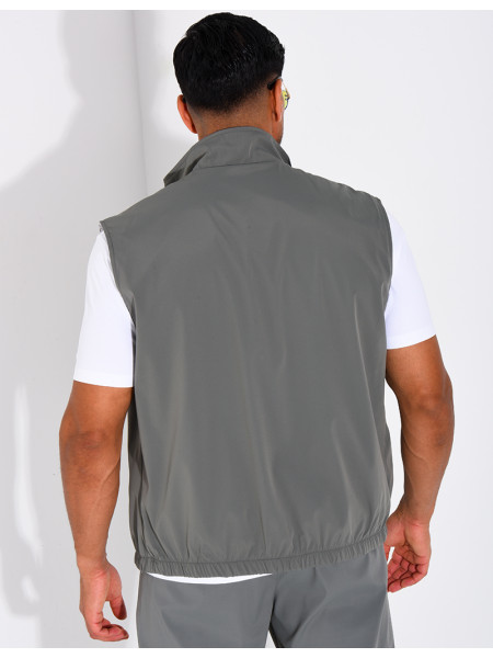Reversible sleeveless jacket