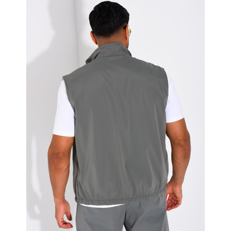 Reversible sleeveless jacket