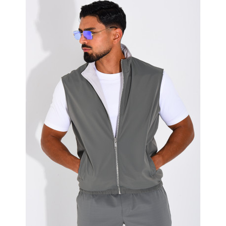 Reversible sleeveless jacket