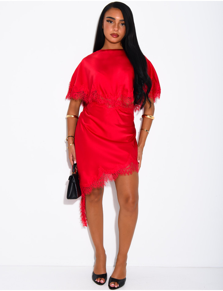 Langes, durchbrochenes Satin-Kleid mit Spitzenbesatz