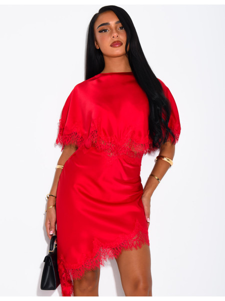 Langes, durchbrochenes Satin-Kleid mit Spitzenbesatz